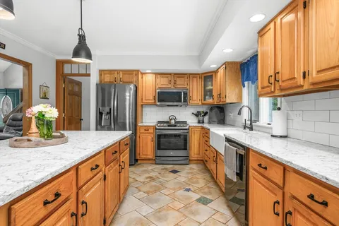 $1,098,000 | 37 Autumn Court, Brewster, MA 02631