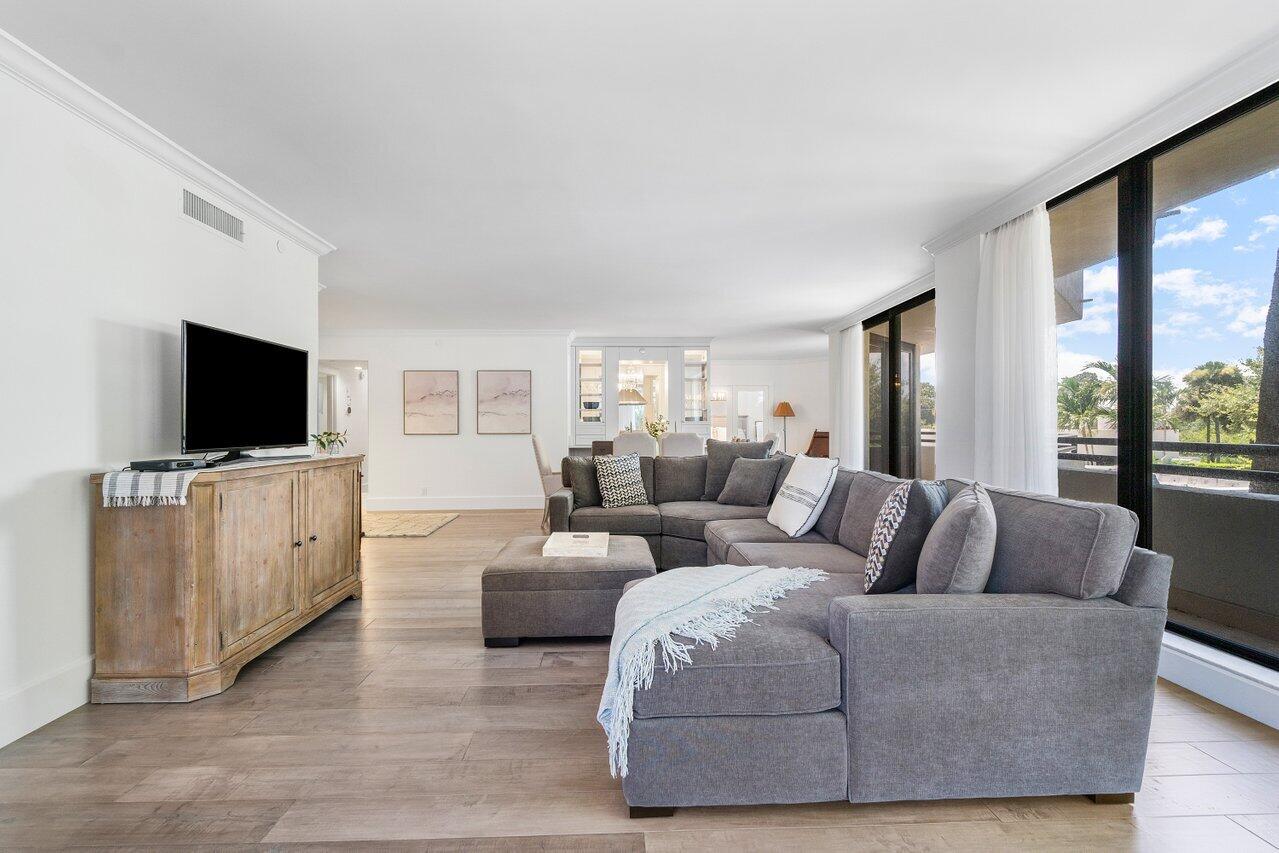 3322 Casseekey Island Road, Unit 202 Jupiter, FL 33477 - Photo 13 of 25 Living Room