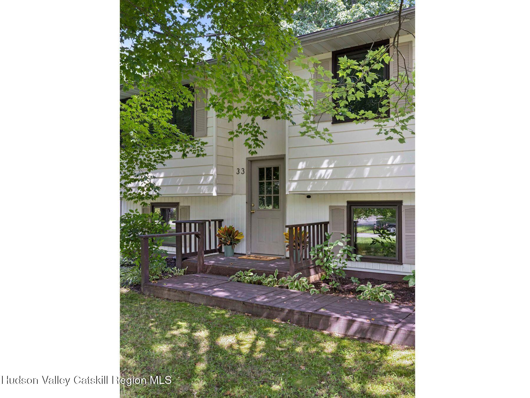 33 Alan Street Stone Ridge, NY 12484 - Photo 3 of 43 photo_online_003