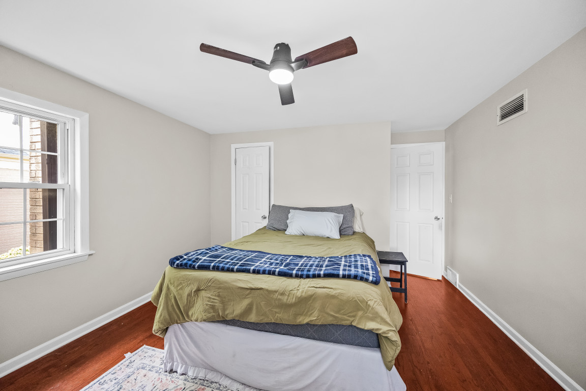 2314 Simpson Street Evanston, IL 60201 - Photo 23 of 37