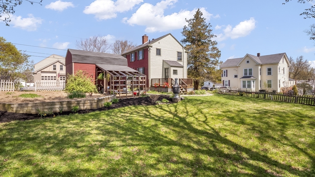8 Graham Avenue Newbury, MA 01951 - Photo 7 of 39