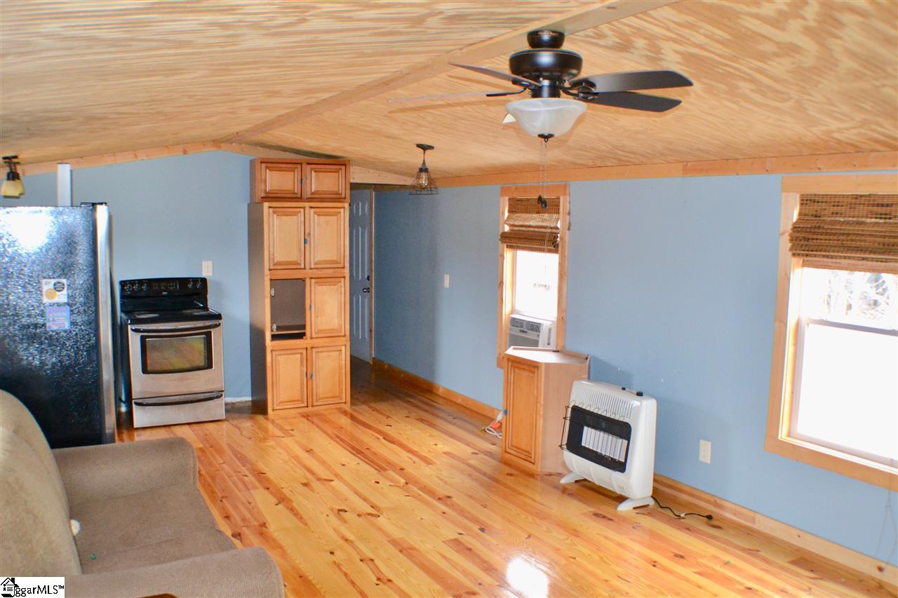 260 Grassland Road Campobello, SC 29322 - Photo 12 of 22