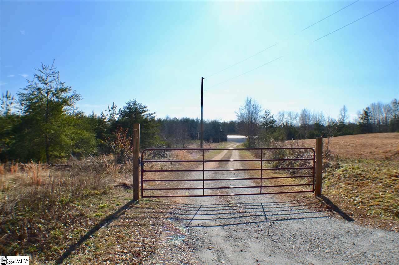 260 Grassland Road Campobello, SC 29322 - Photo 6 of 22