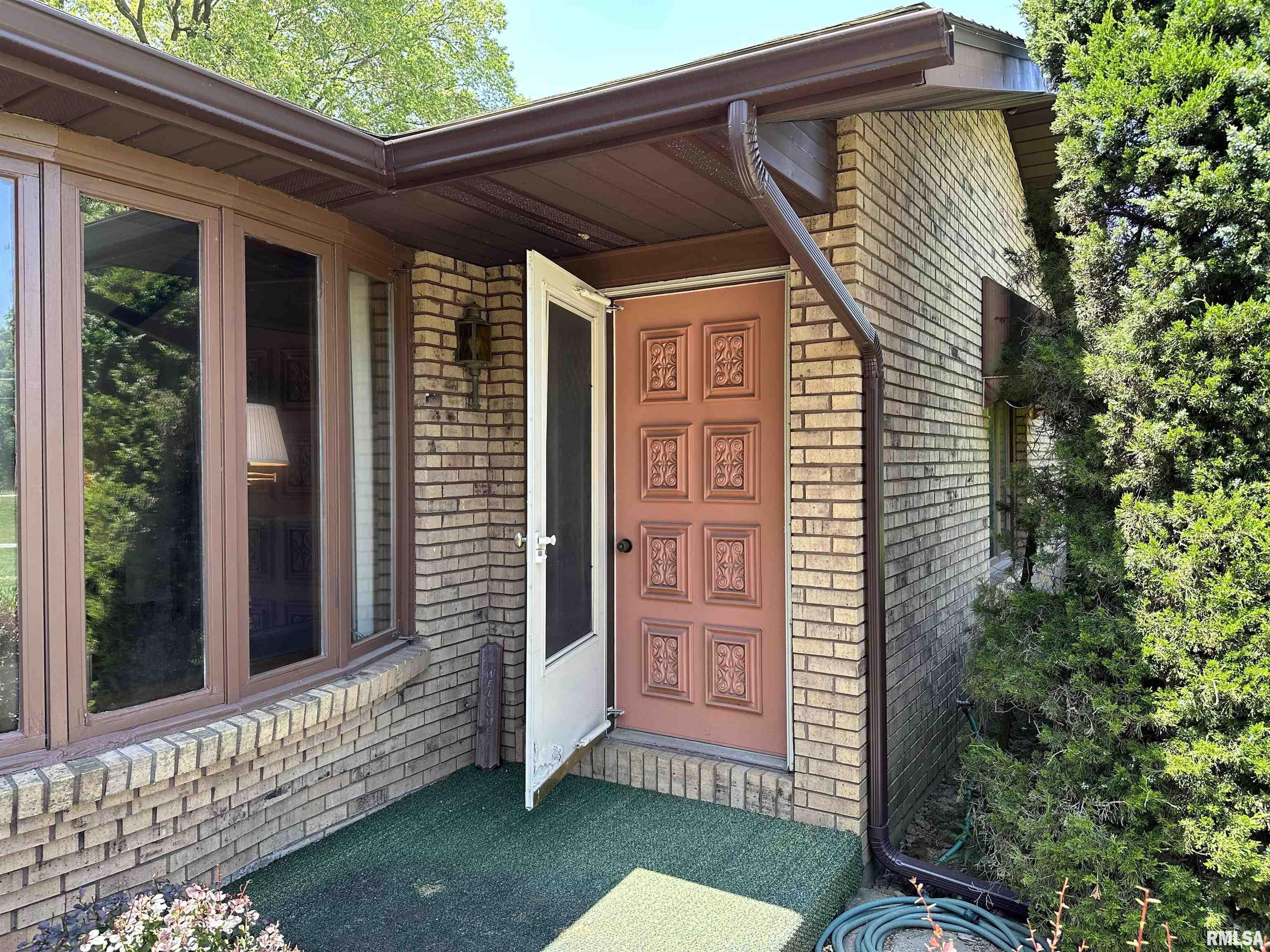 11592 Country Club Road West Frankfort, IL 62896 - Photo 11 of 79 Gallery Image 11