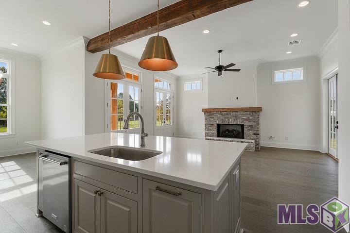 2029 Deaux Parc Drive Baton Rouge, LA 70808 - Photo 2 of 10
