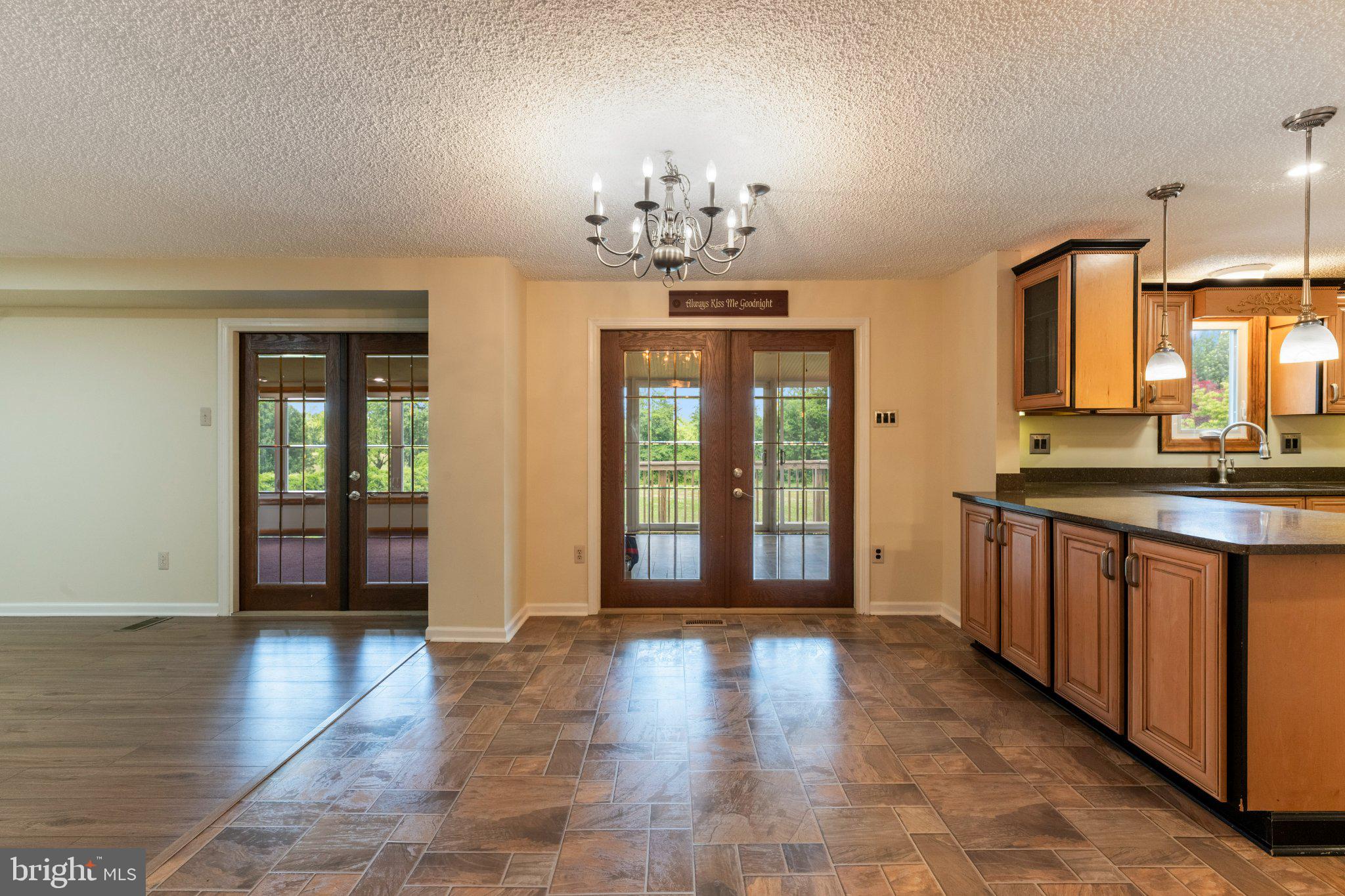607 Chesterfield Arneytown Road Chesterfield, NJ 08515 - Photo 14 of 57 Spacious dining area with natural light.