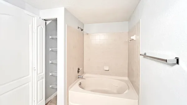 $1,650 | 144 Southwest Peacock Boulevard, Unit 23105, Port St. Lucie, FL 34986
