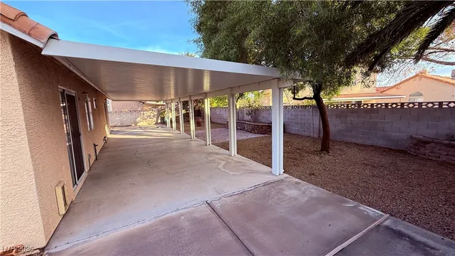 $1,895 | 5909 April Lane, Las Vegas, NV 89130