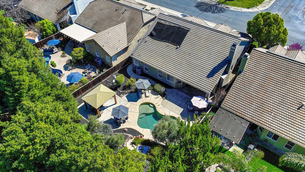 1685 Iroquois Road Rocklin, CA 95765 - Photo 60 of 73 an aerial view of house with yard