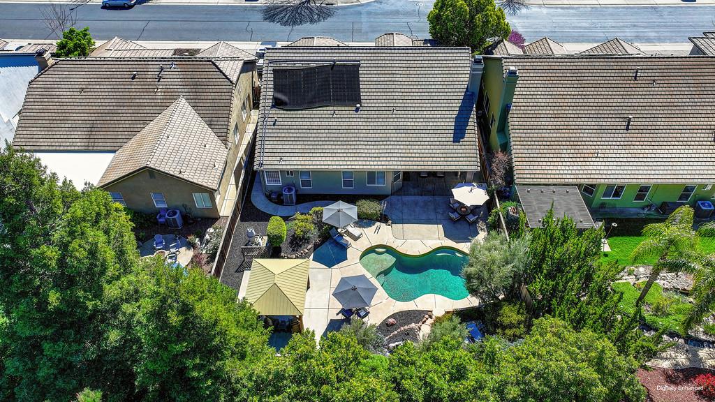 1685 Iroquois Road Rocklin, CA 95765 - Photo 61 of 73 a view of a house with yard and sitting area