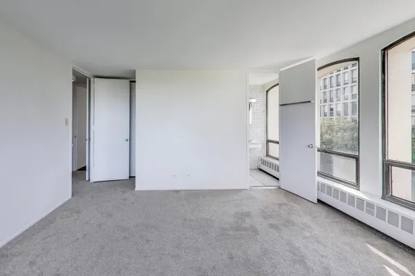 $209,000 | 1401 East 55th Street, Unit 602N, Chicago, IL 60615