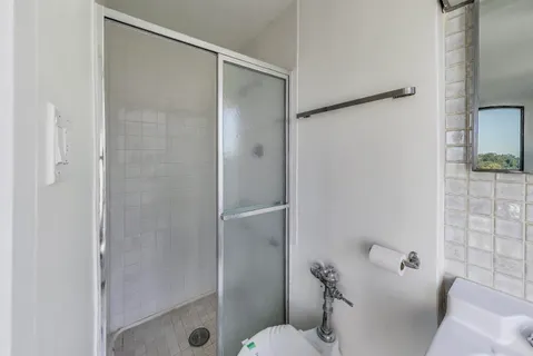 $209,000 | 1401 East 55th Street, Unit 602N, Chicago, IL 60615