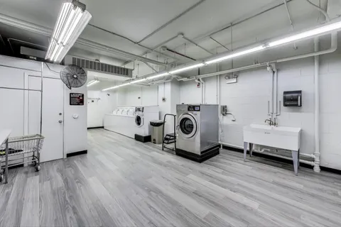 $209,000 | 1401 East 55th Street, Unit 602N, Chicago, IL 60615