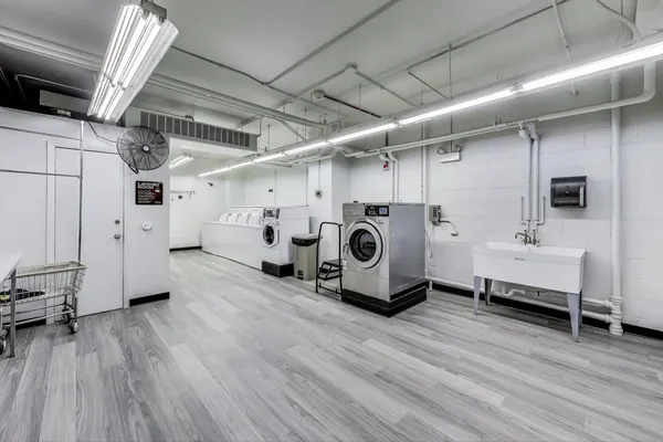 $209,000 | 1401 East 55th Street, Unit 602N, Chicago, IL 60615