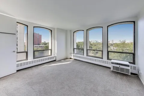 $209,000 | 1401 East 55th Street, Unit 602N, Chicago, IL 60615