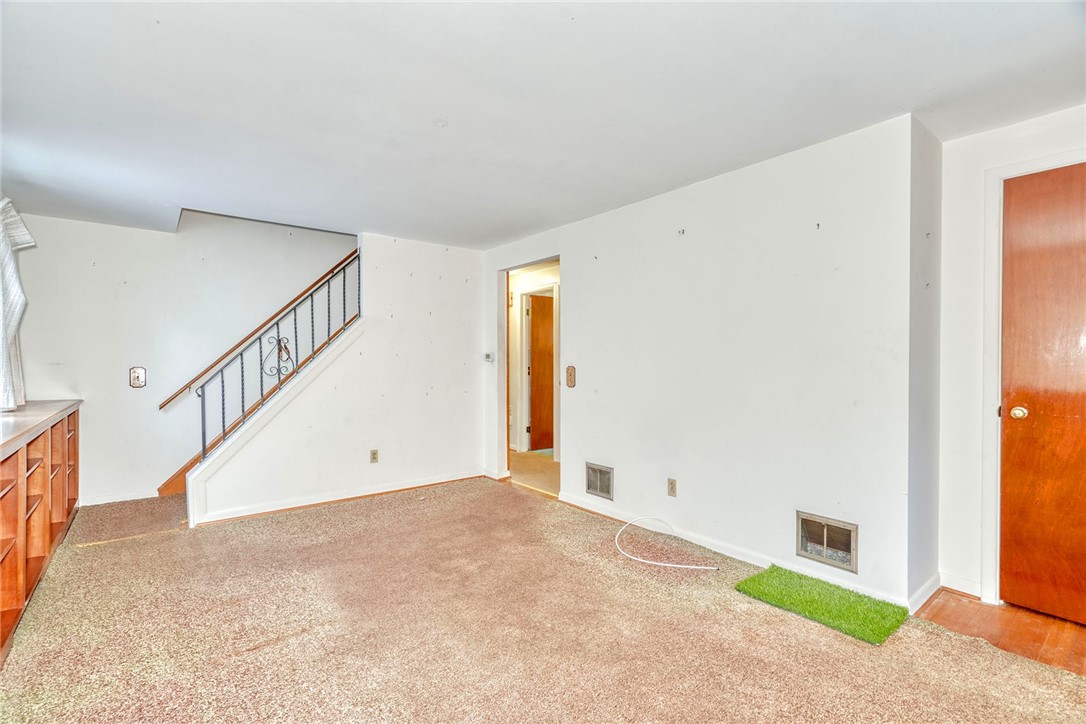 110 Ridgewood Road Greece, NY 14626 - Photo 3 of 35