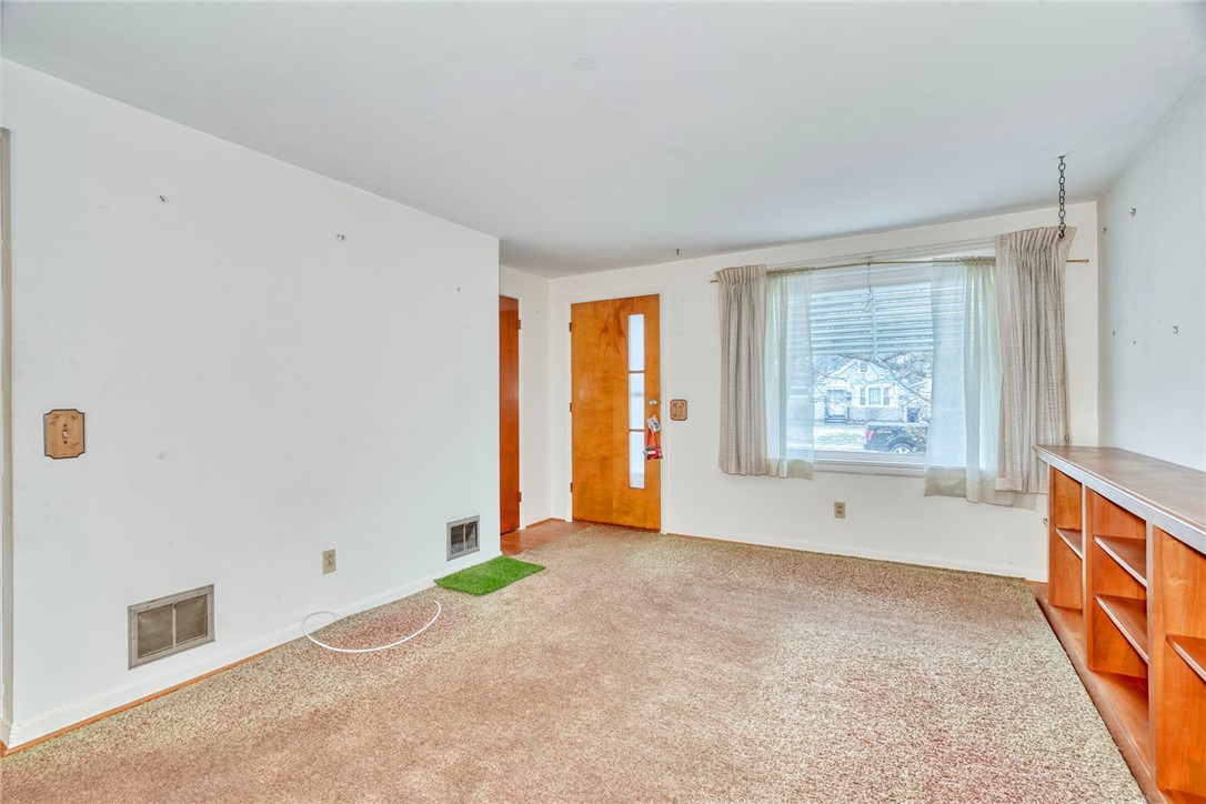 110 Ridgewood Road Greece, NY 14626 - Photo 4 of 35