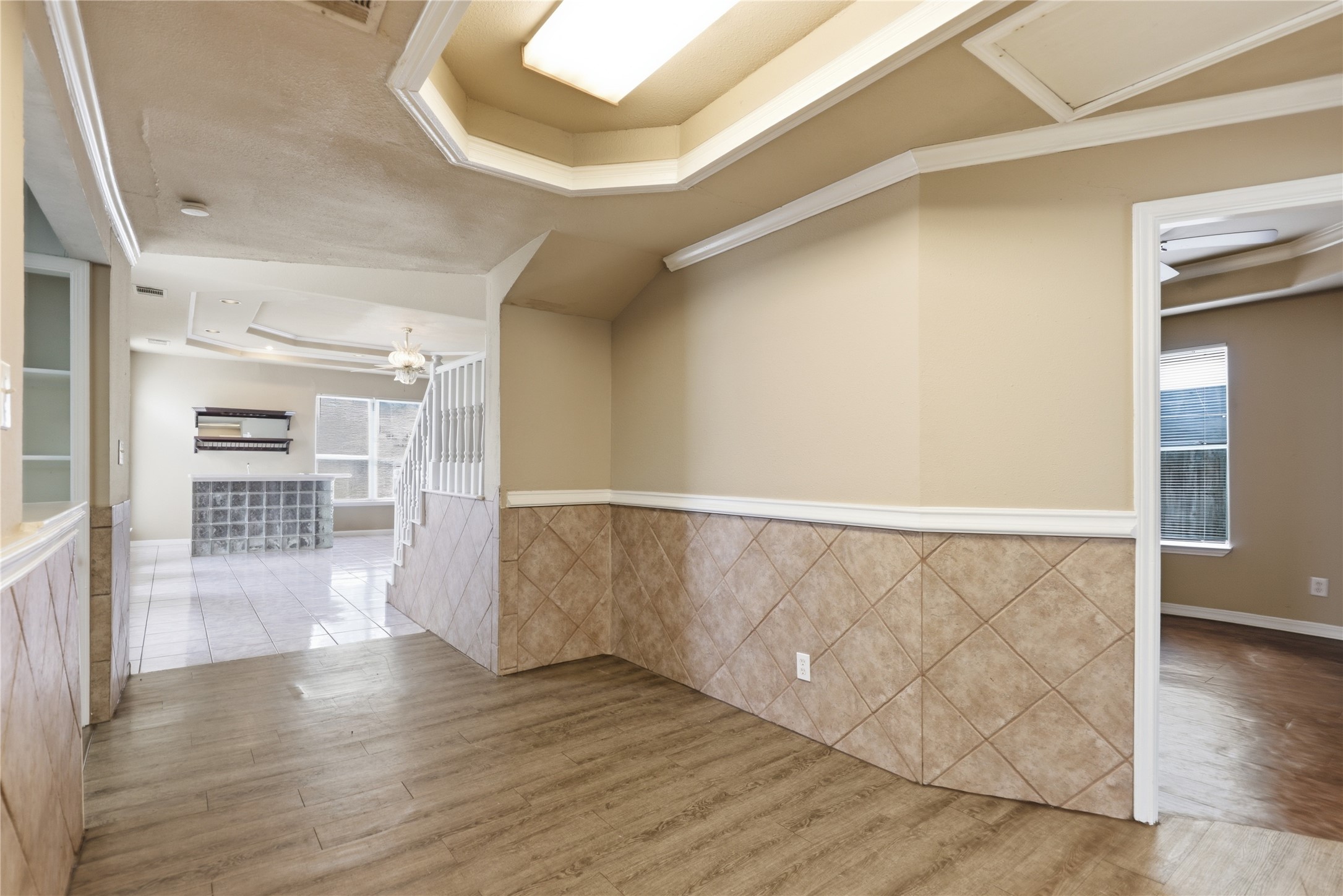 915 Vargas Road Austin, TX 78741 - Photo 7 of 29