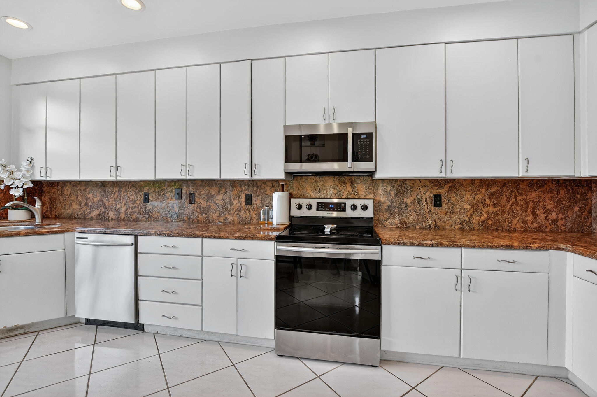 2565 Northwest 52nd Street Boca Raton, FL 33496 - Photo 15 of 122 15-web-or-mls-DSC_1981