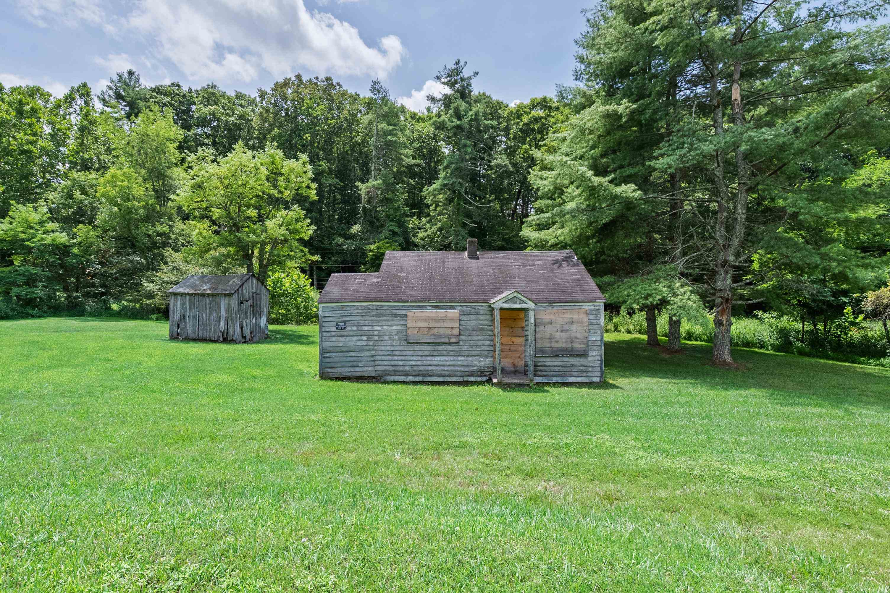 5685 Robinson Tract Road Pulaski, VA 24301 - Photo 41 of 82 Gallery Image 41