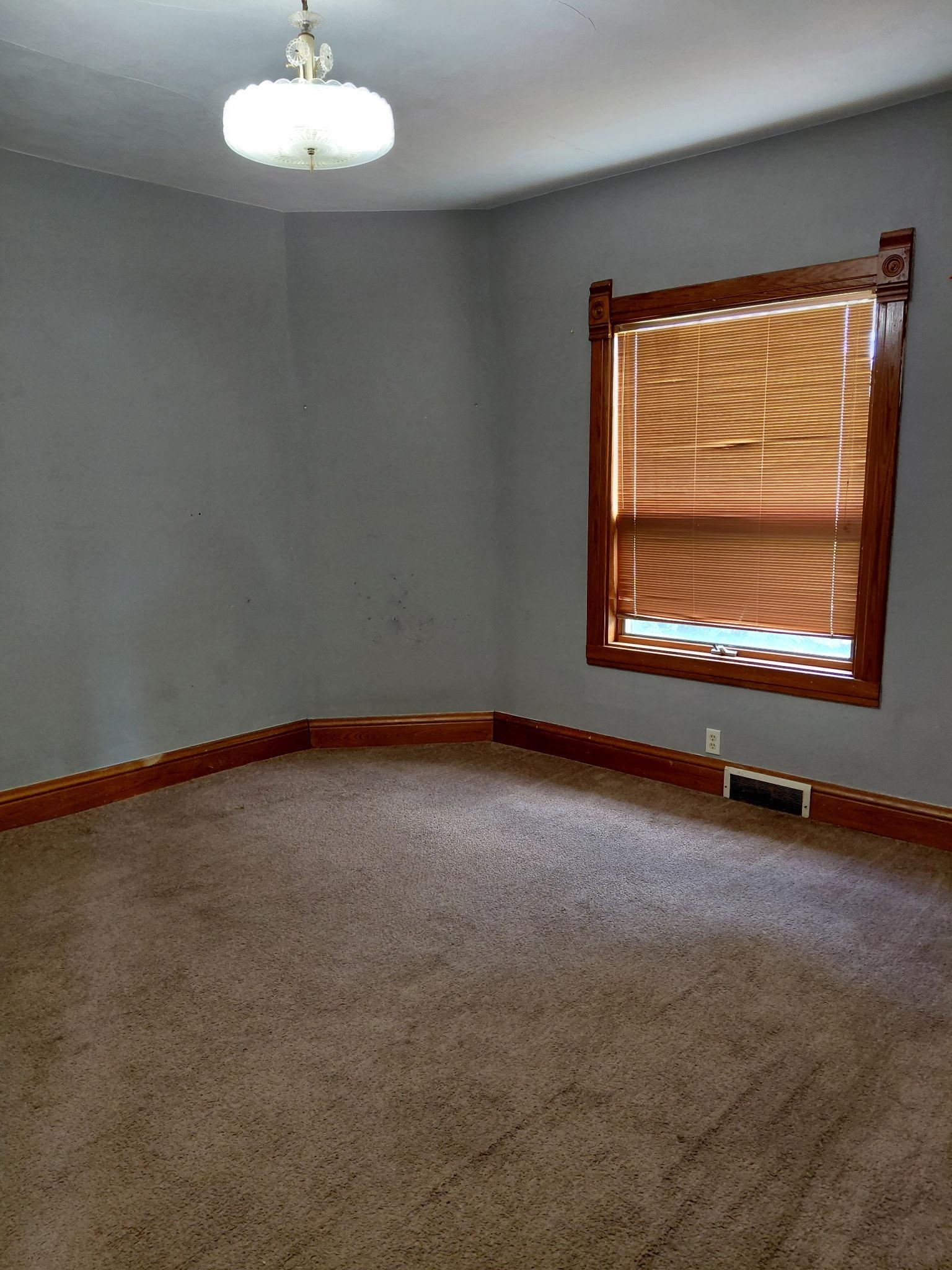 705 West Main Street Warren, IL 61087 - Photo 7 of 12