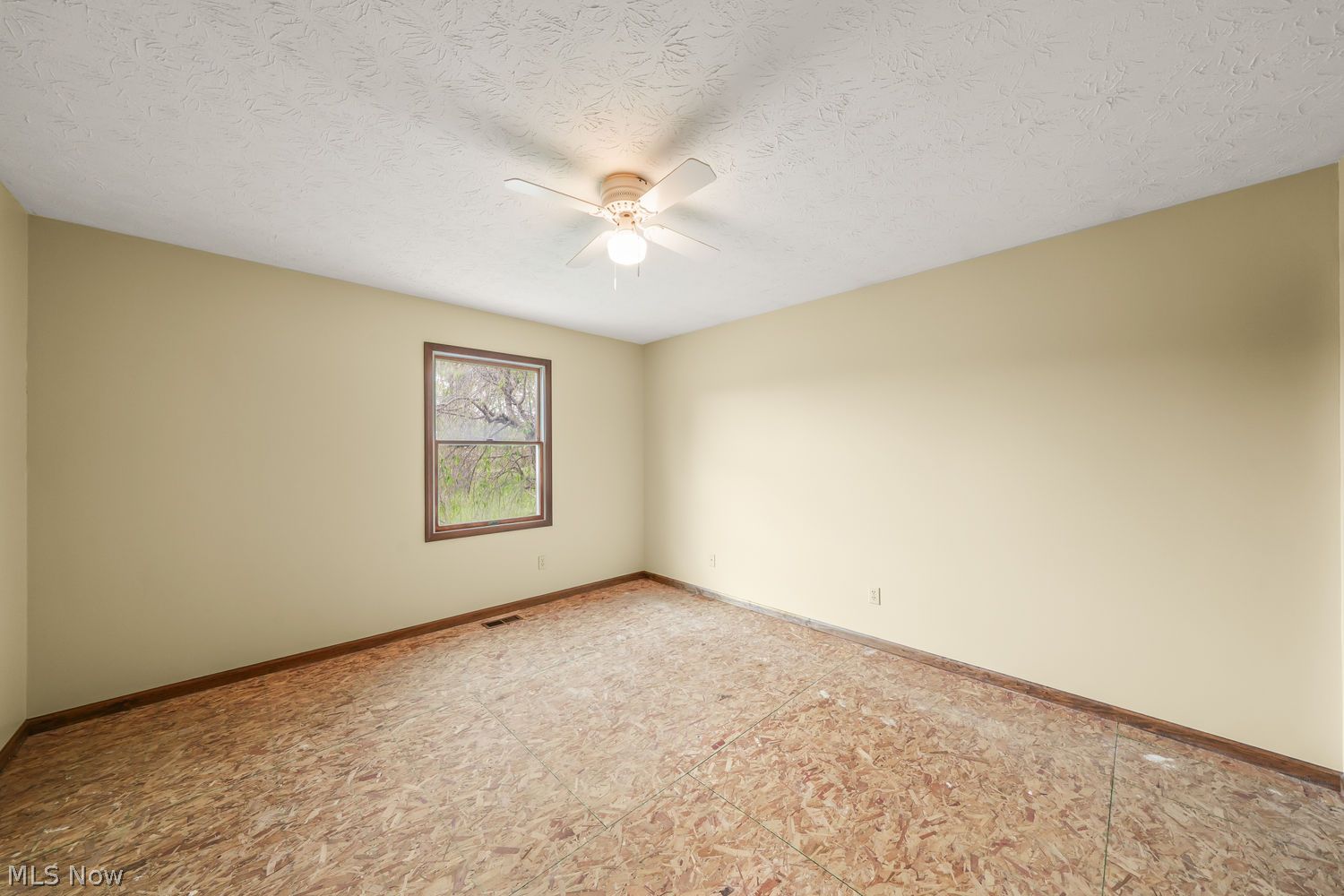 10703 Jones Road Diamond, OH 44412 - Photo 12 of 50