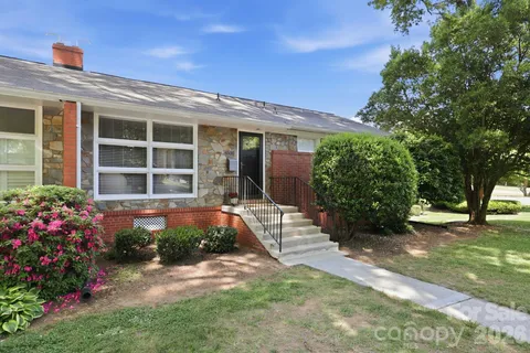 $299,900 | 4500 Woodlark Lane, Charlotte, NC 28211