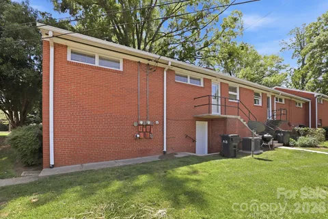 $299,900 | 4500 Woodlark Lane, Charlotte, NC 28211