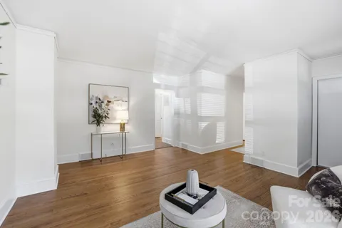 $299,900 | 4500 Woodlark Lane, Charlotte, NC 28211