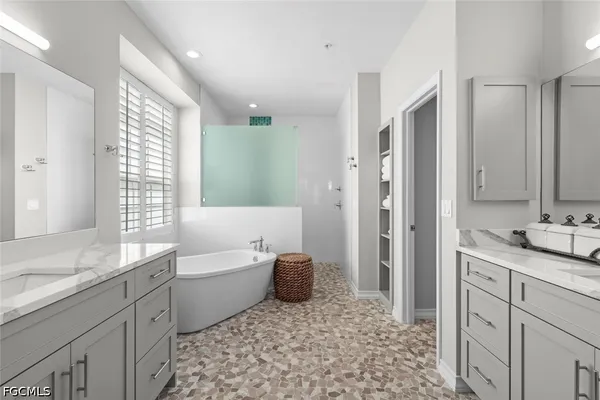 $3,350,000 | 11525 Andy Rosse Lane, Captiva, FL 33924