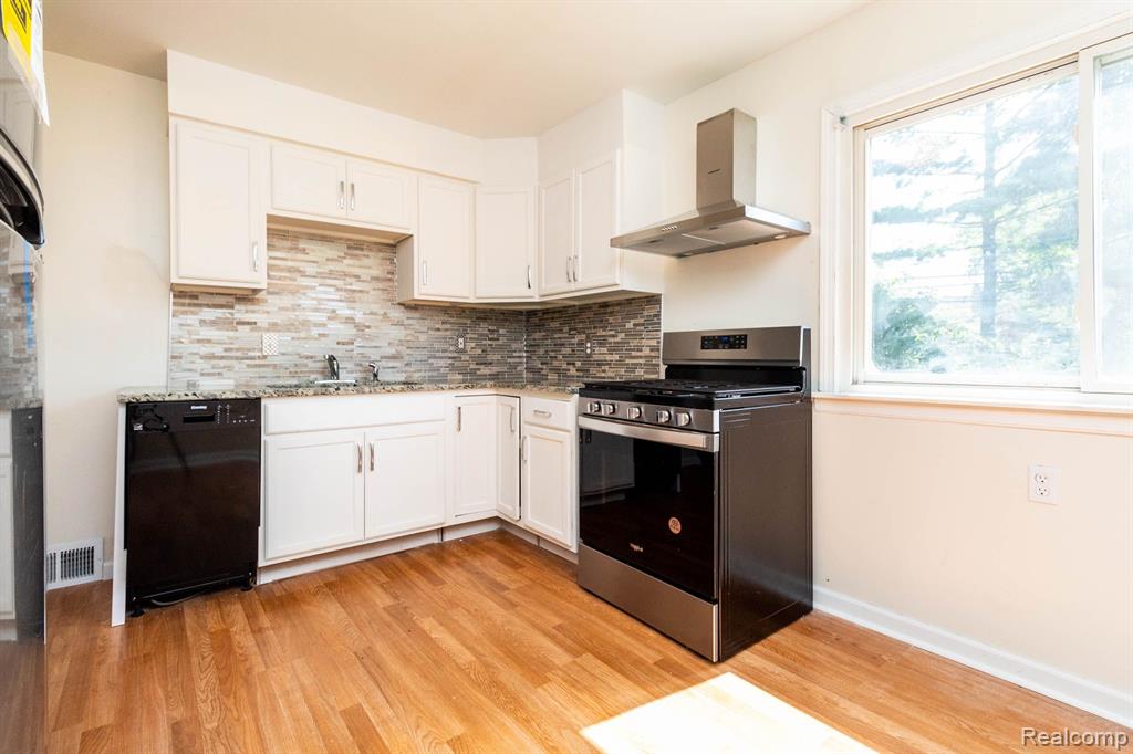 28761 Warren Road Garden City, MI 48135 - Photo 8 of 30 Gallery Image 8