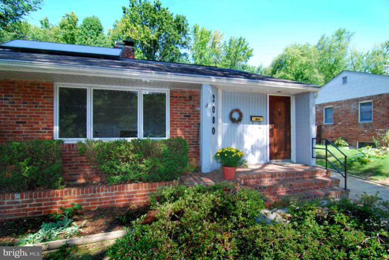 2000 Jamestown Road Alexandria, VA 22308 - Photo 8 of 30 Exterior (Front)