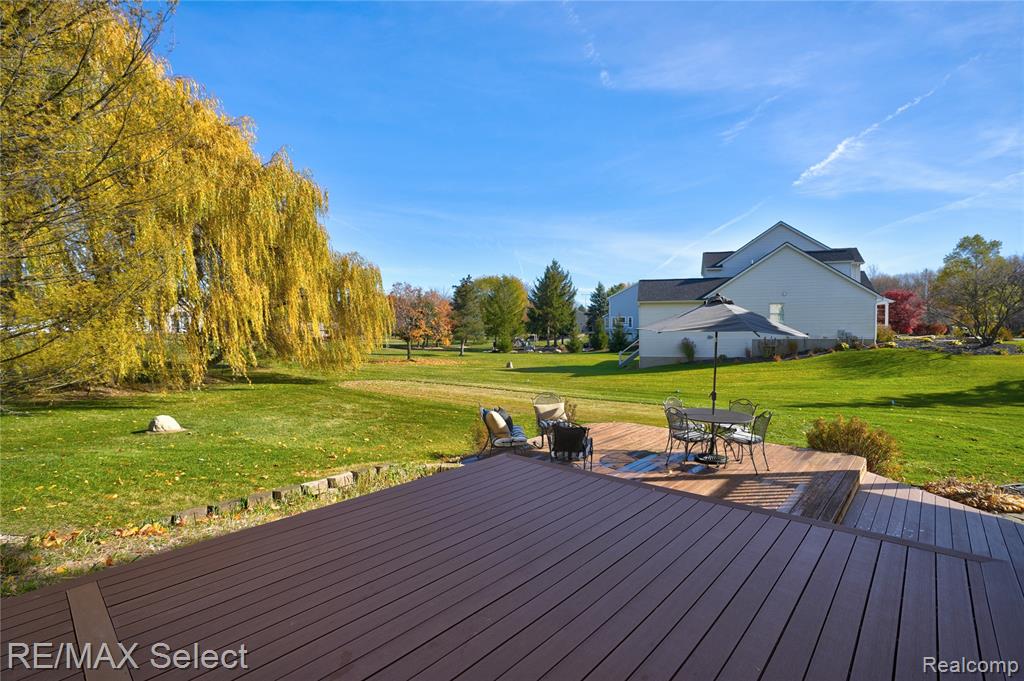 8211 Burleigh Road Grand Blanc, MI 48439 - Photo 12 of 64