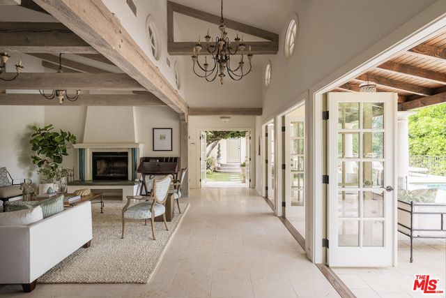 $13,000 | 3425 Ione Drive, Los Angeles, CA 90068