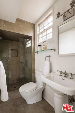 $13,000 | 3425 Ione Drive, Los Angeles, CA 90068