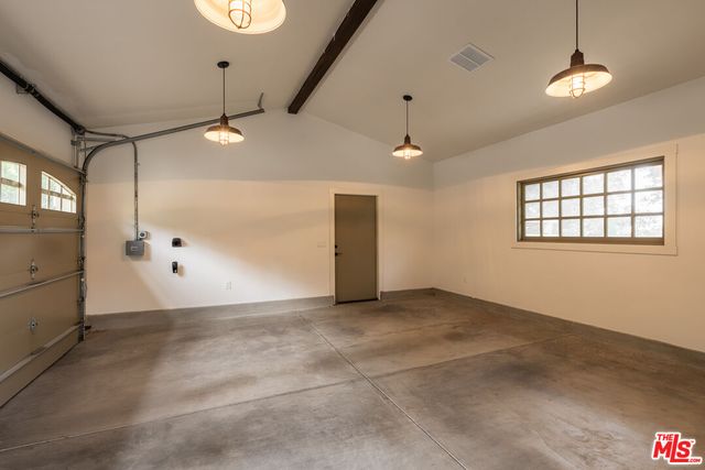 $13,000 | 3425 Ione Drive, Los Angeles, CA 90068