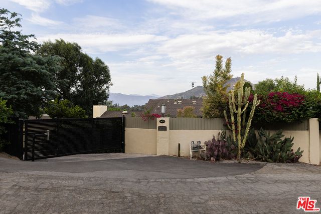 $13,000 | 3425 Ione Drive, Los Angeles, CA 90068