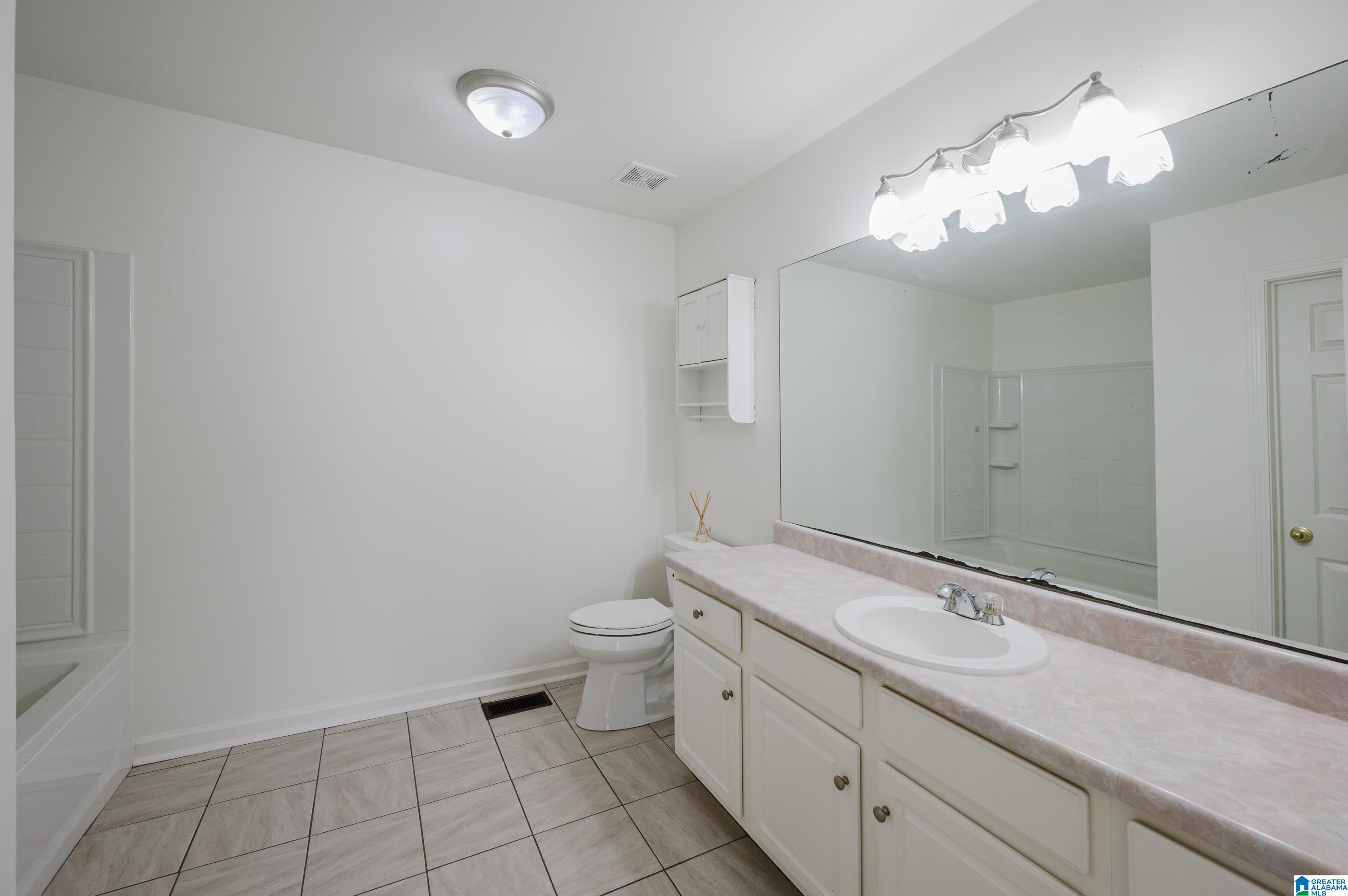 1761 Sweet Water Way Warrior, AL 35180 - Photo 17 of 38