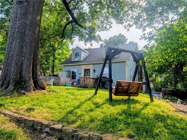 $186,000 | 820 South Glenwood Avenue, Independence, MO 64053
