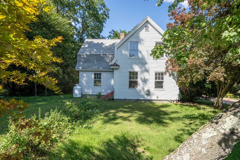 83 Allen Road Billerica, MA 01821 - Photo 3 of 16