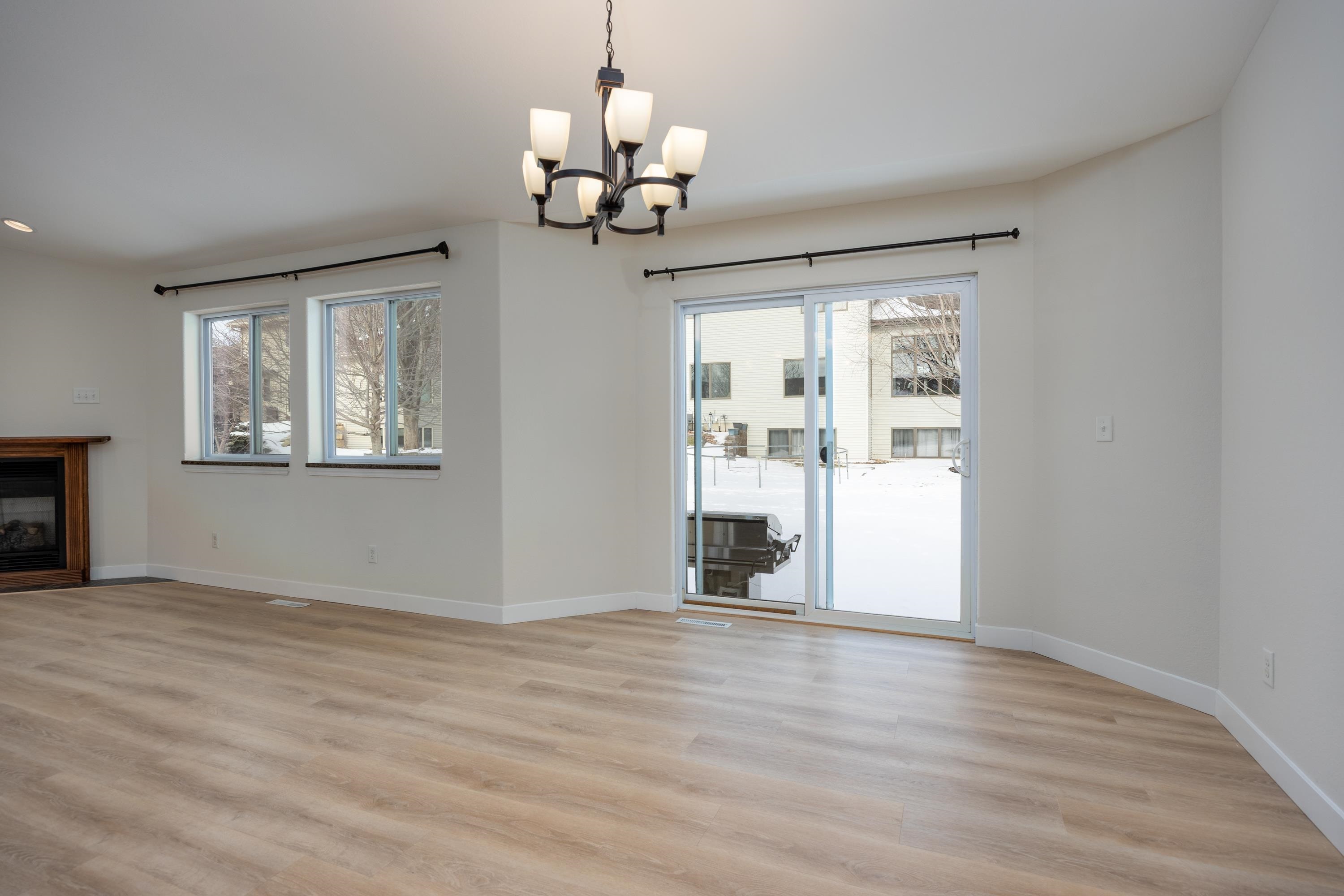 4433 Memorial Circle Windsor, WI 53598 - Photo 14 of 40