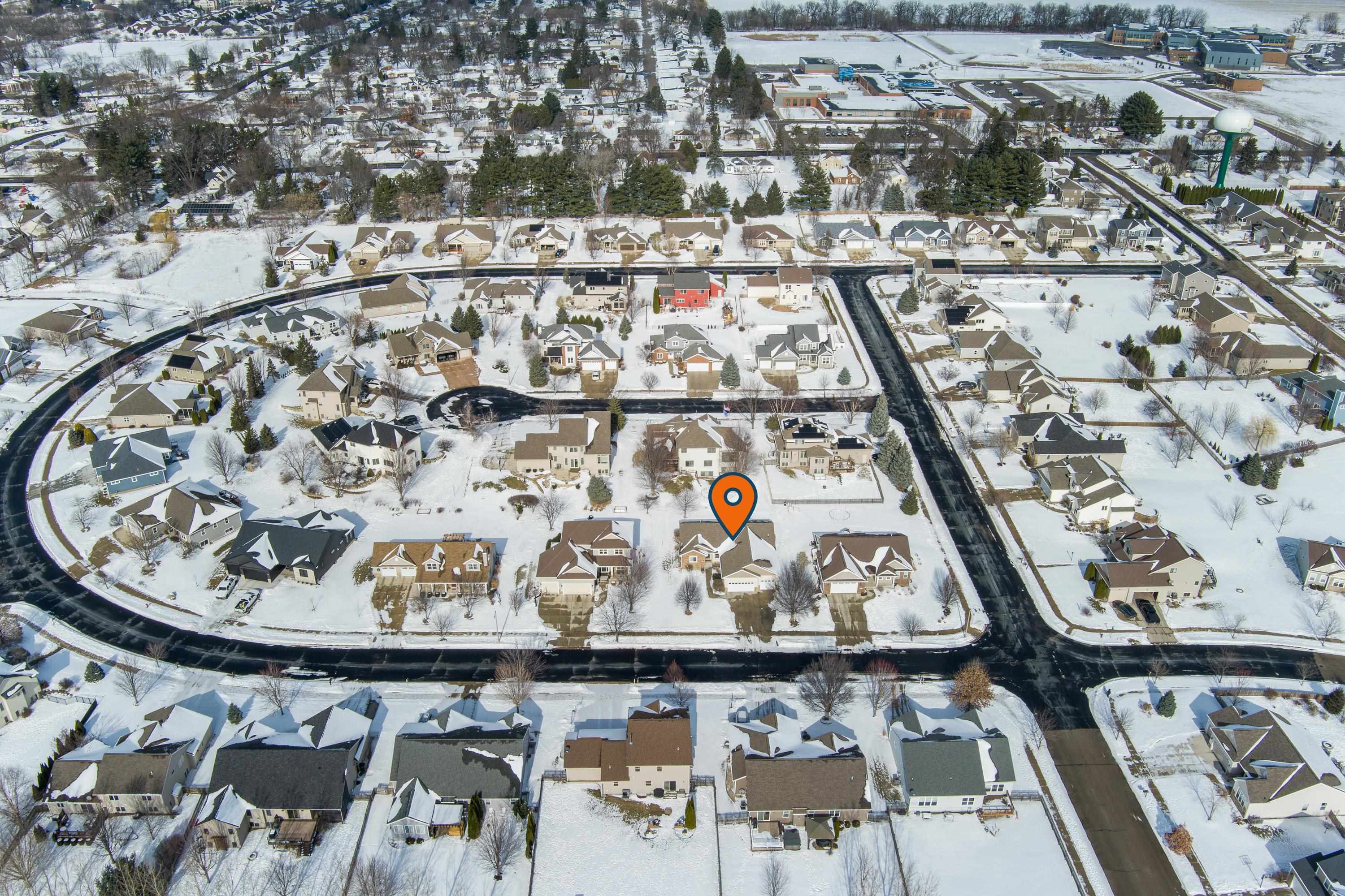 4433 Memorial Circle Windsor, WI 53598 - Photo 5 of 40
