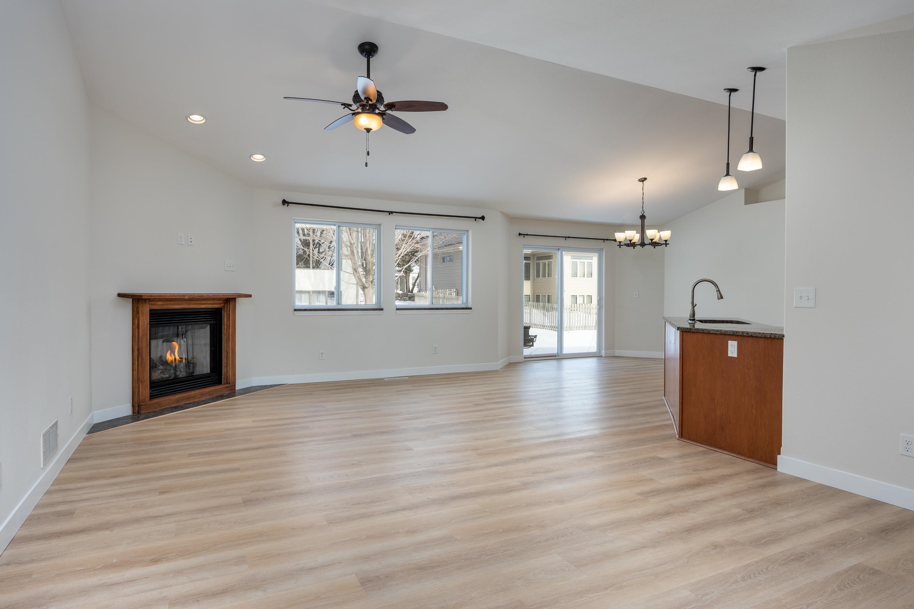 4433 Memorial Circle Windsor, WI 53598 - Photo 7 of 40