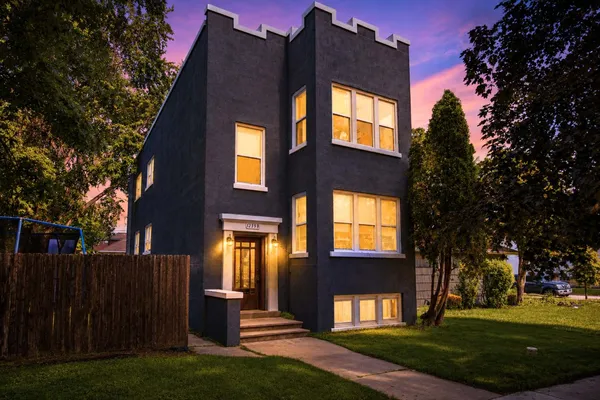 $1,400 | 12353 Maple Avenue, Unit 2, Blue Island, IL 60406