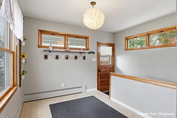 $305,000 | 442 West Oriole Trail, Cary, IL 60013