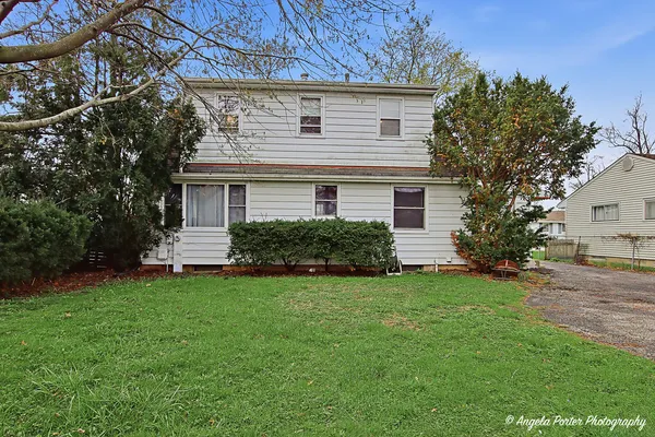 $305,000 | 442 West Oriole Trail, Cary, IL 60013