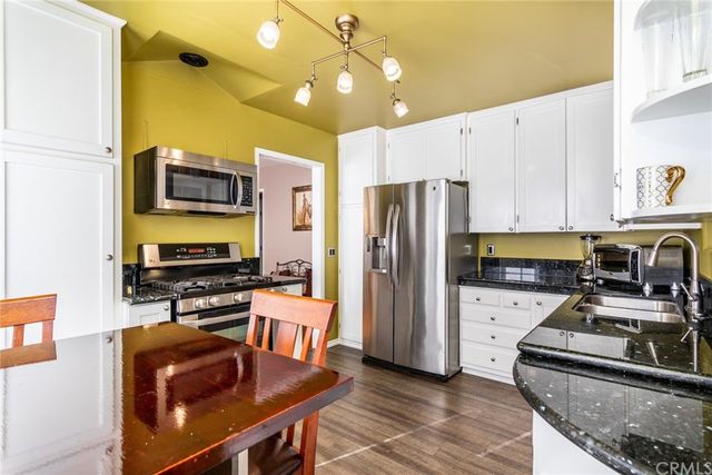 $950,000 | 244 Claremont Avenue, Long Beach, CA 90803