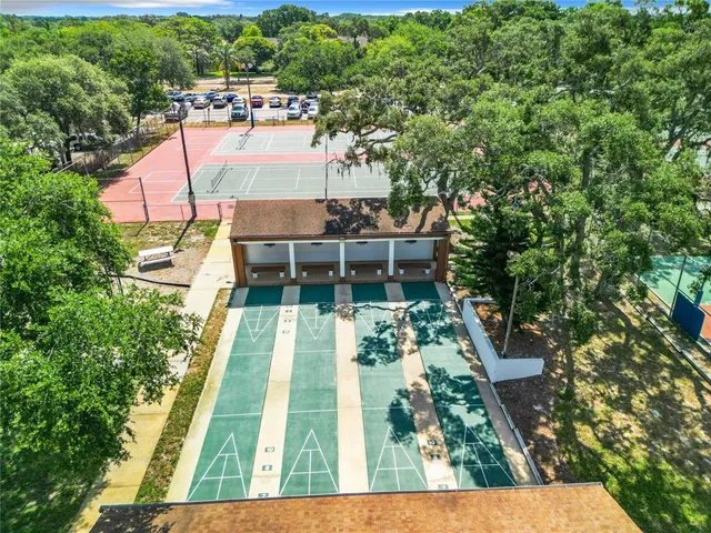 a view of a tennis court