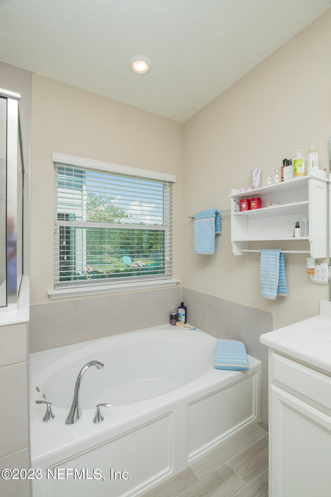 77 Glorieta Drive St. Augustine, FL 32095 - Photo 21 of 67 a white bath tub sitting next to a white sink