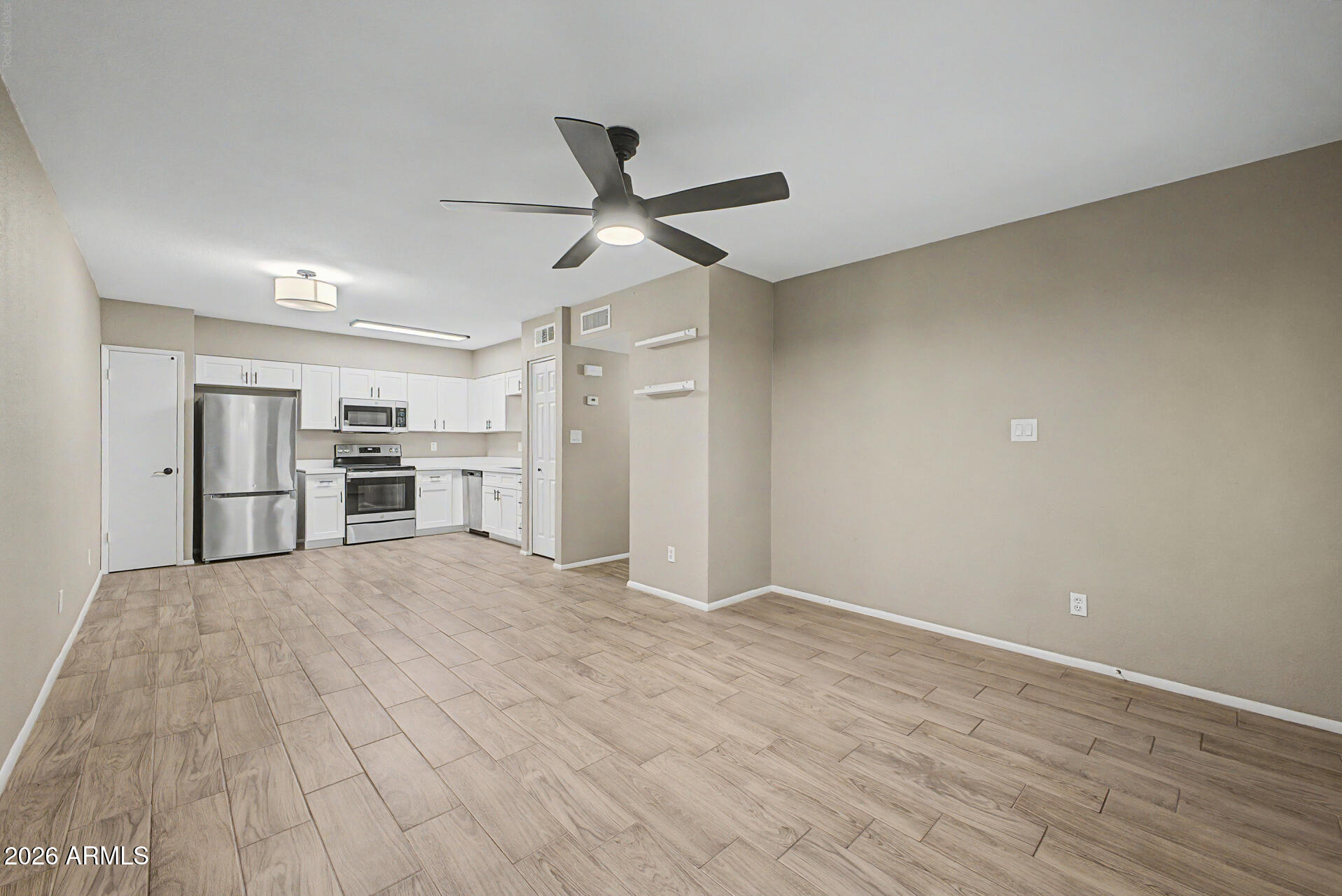 830 South Dobson Road, Unit 21 Mesa, AZ 85202 - Photo 7 of 21 07 - Dobson